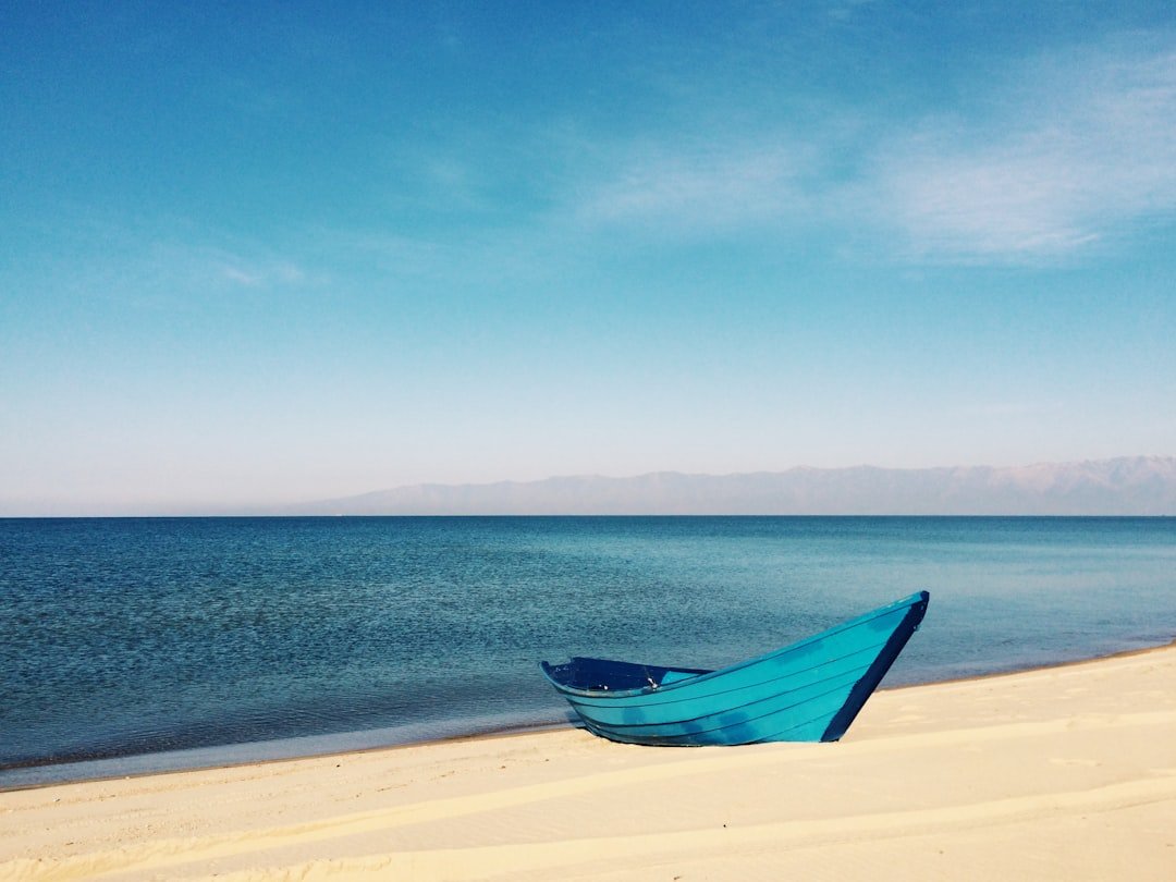 Photo Glass-bottom boat