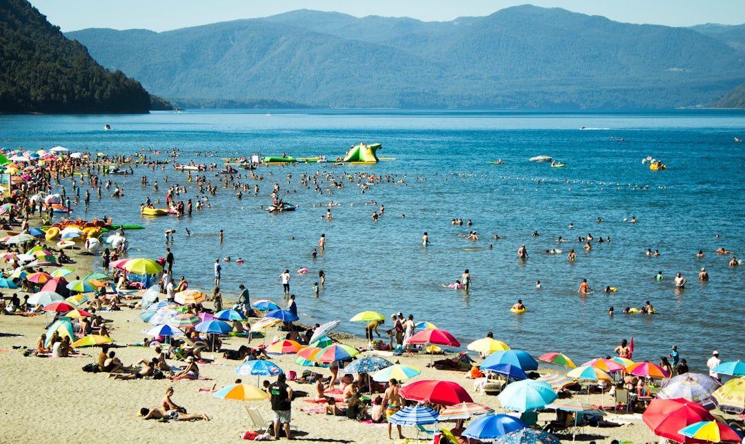 Photo Beach crowds