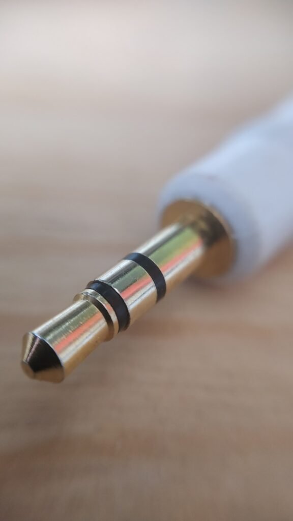 Photo "HDMI cable pinout configuration soldering"