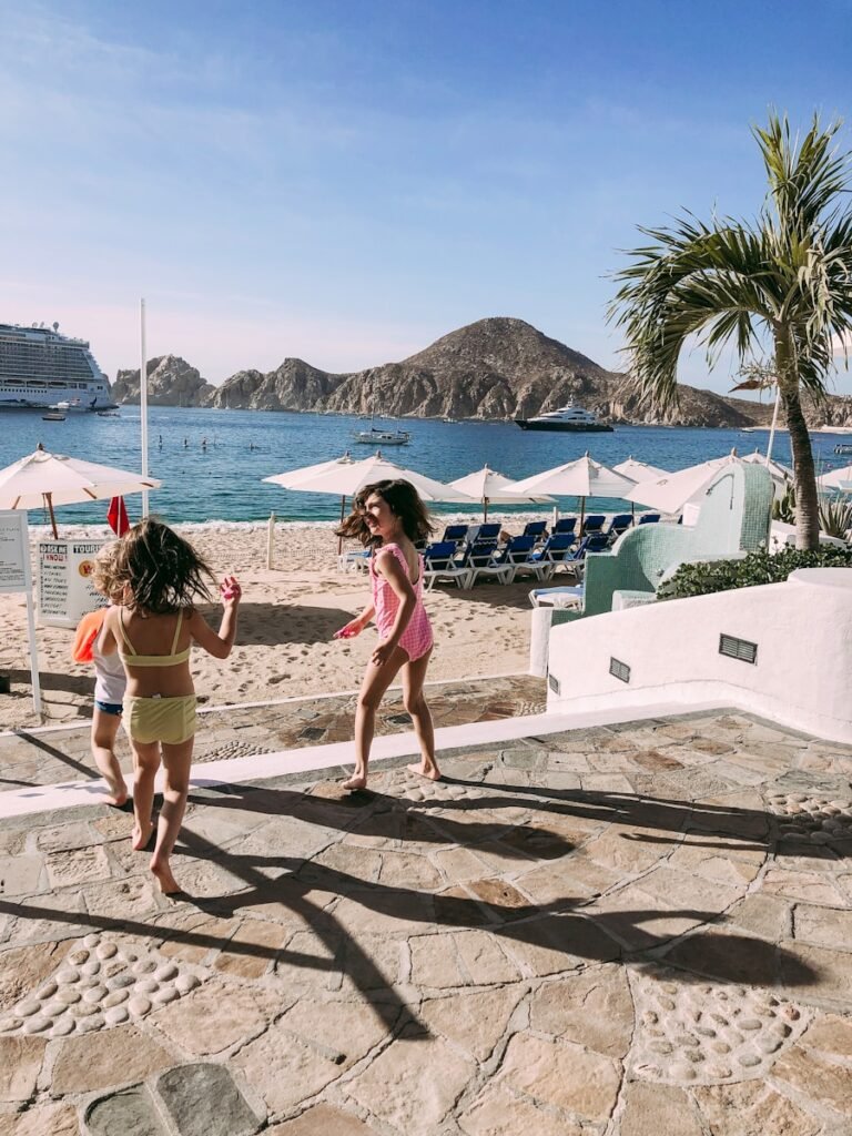 Photo "is cabo safe for american tourists"
