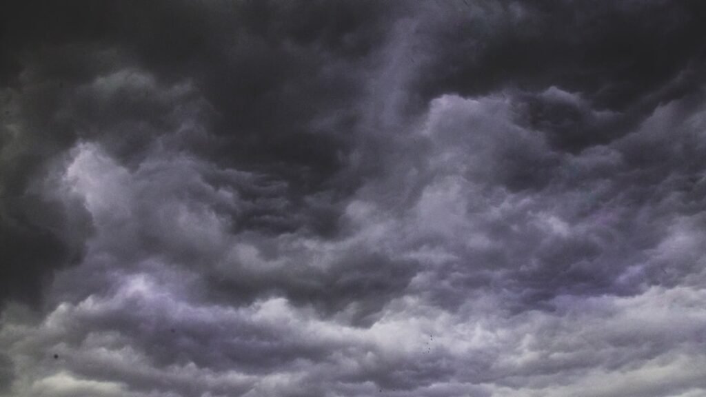 Photo Stormy skies